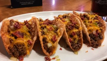 Applebee’s Bacon Cheeseburger Wonton Tacos Recipe