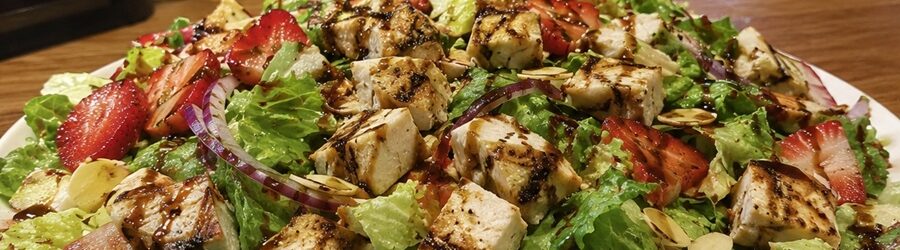 Applebee's Strawberry Balsamic Chicken Salad Recipe