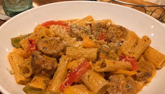 Olive Garden Spicy Sausage & Peppers Rigatoni Recipe